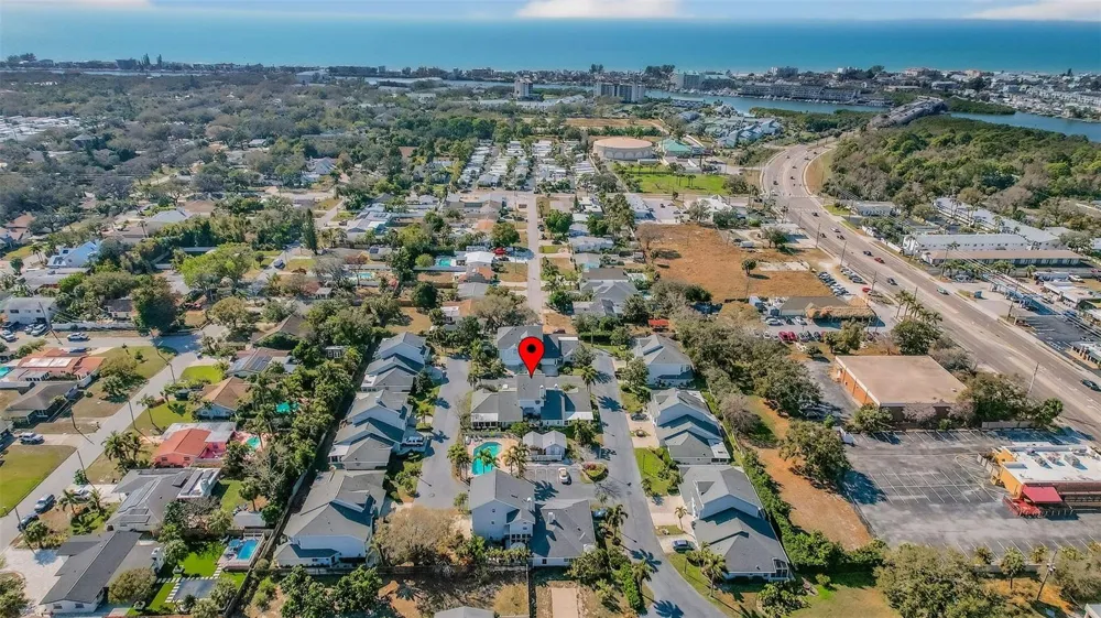 11722 CURRIE LANE #F2 Largo, FL 33774
