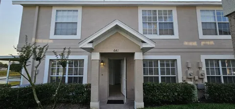 641 KENSINGTON LAKE CIRCLE
