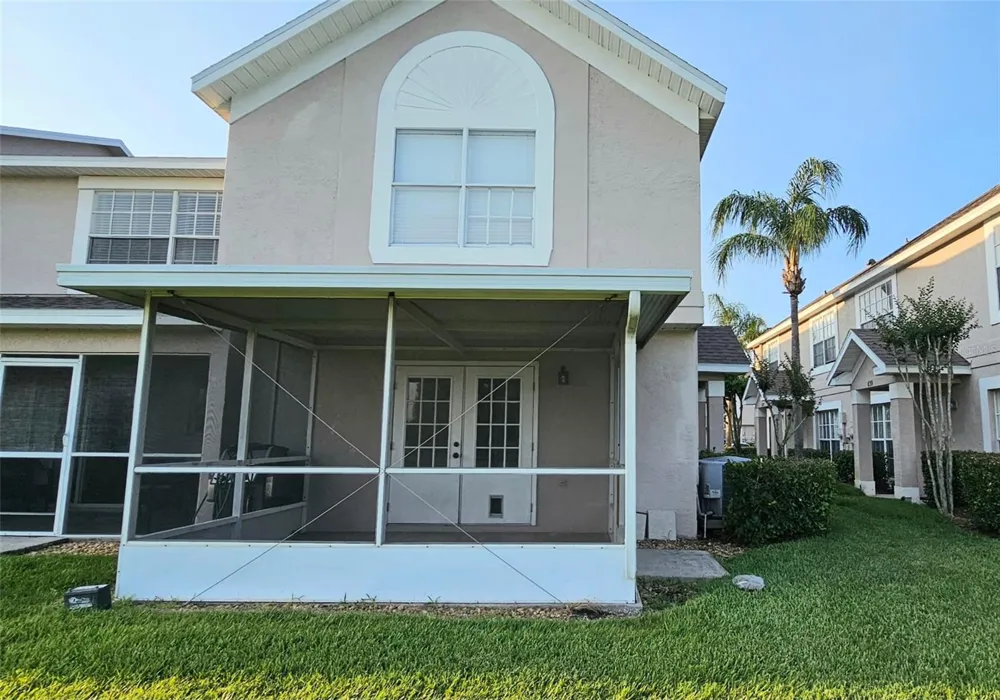 641 KENSINGTON LAKE CIRCLE Brandon, FL 33511