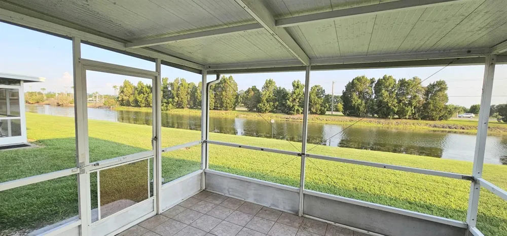 641 KENSINGTON LAKE CIRCLE Brandon, FL 33511