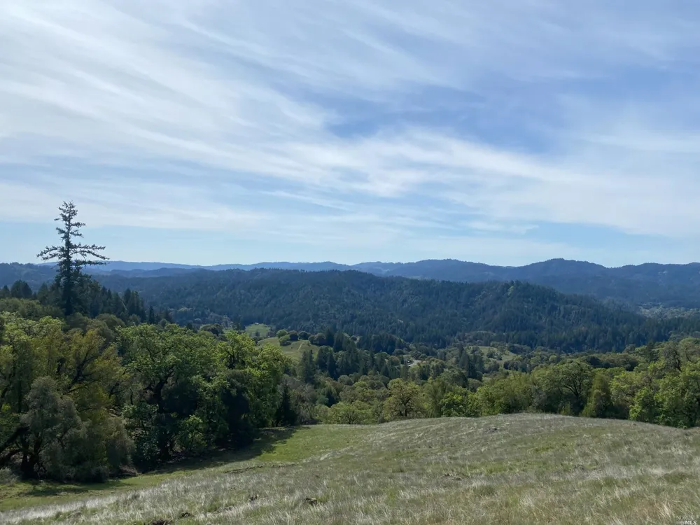19010 Hulbert Road Yorkville, CA 95494