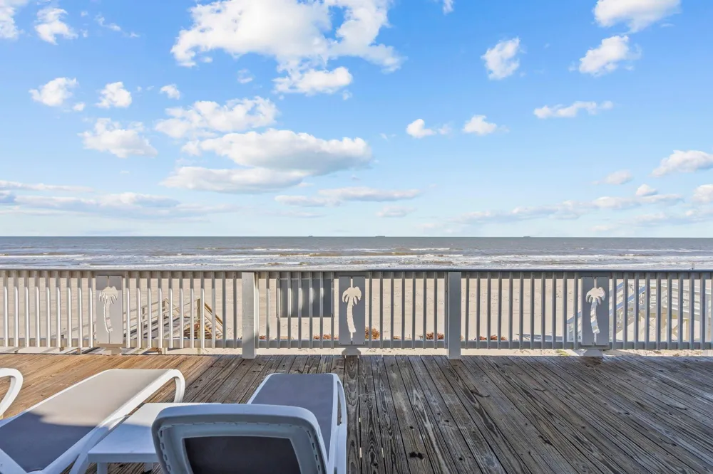 103 W Palm Street Surfside Beach, TX 77541