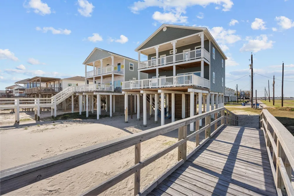 103 W Palm Street Surfside Beach, TX 77541