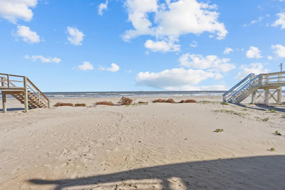 103 W Palm Street Surfside Beach, TX 77541