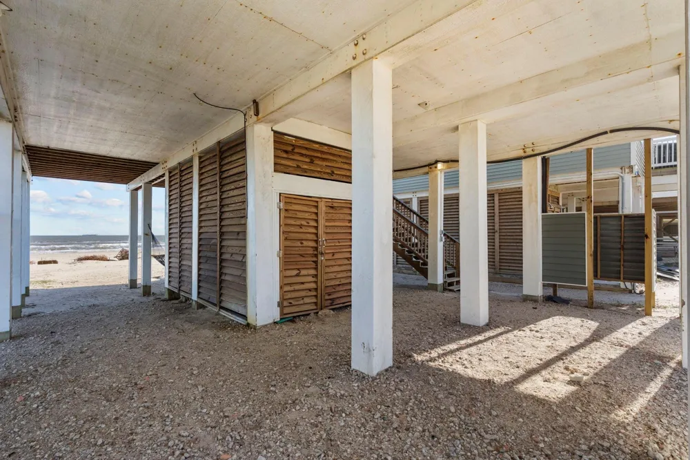 103 W Palm Street Surfside Beach, TX 77541