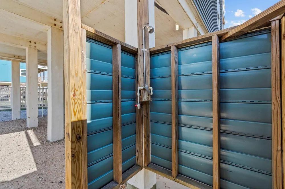 103 W Palm Street Surfside Beach, TX 77541