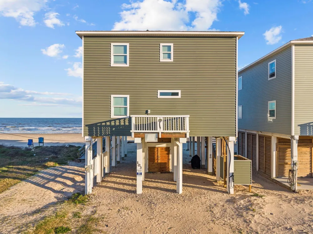 103 W Palm Street Surfside Beach, TX 77541