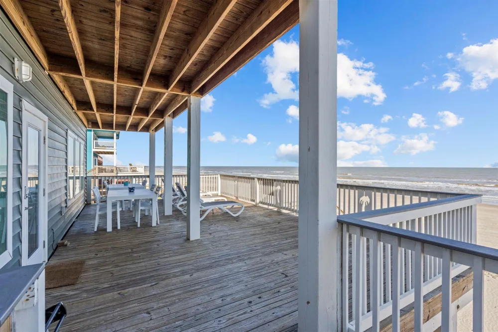 103 W Palm Street Surfside Beach, TX 77541