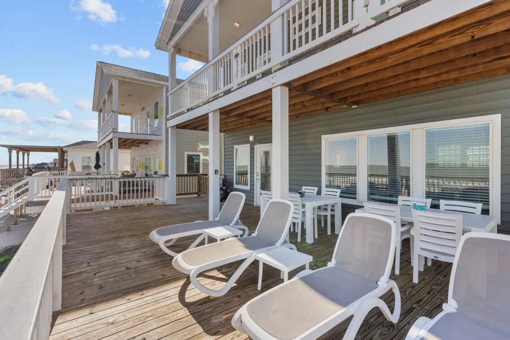103 W Palm Street Surfside Beach, TX 77541