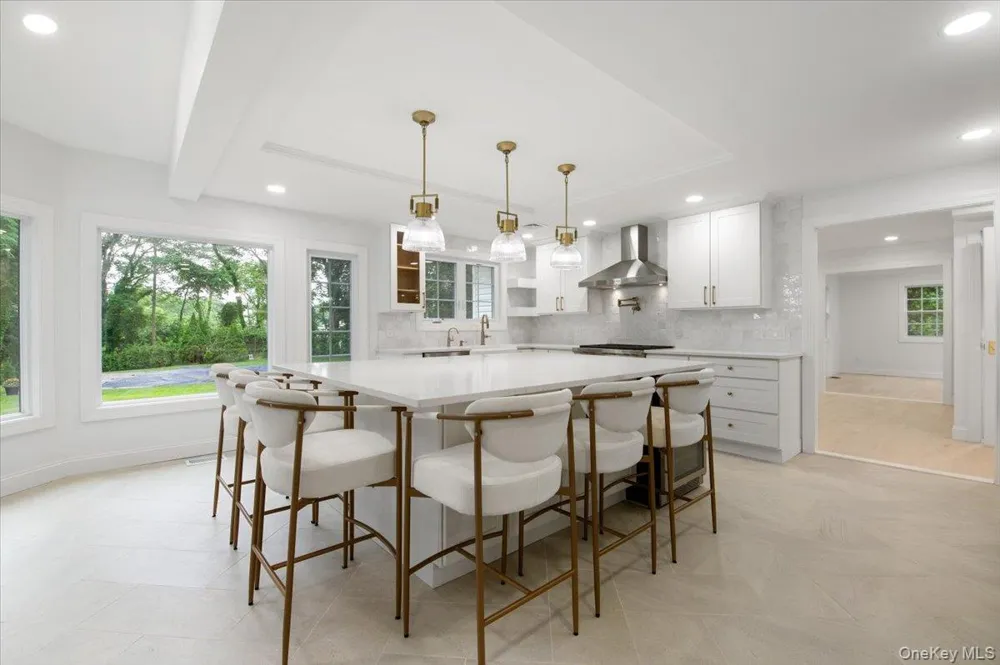 22 Peppermill Lane Dix Hills, NY 11746