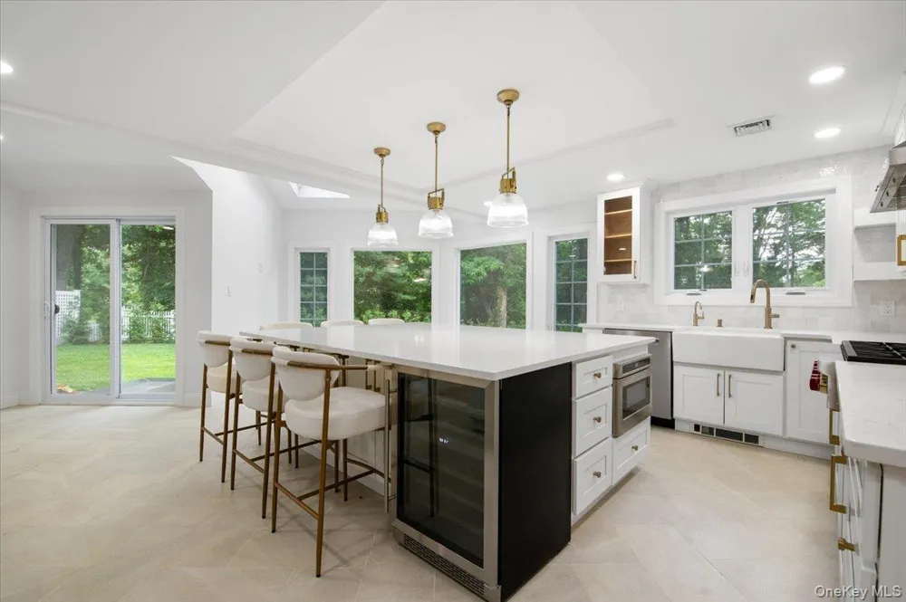 22 Peppermill Lane Dix Hills, NY 11746