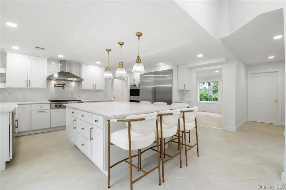 22 Peppermill Lane Dix Hills, NY 11746
