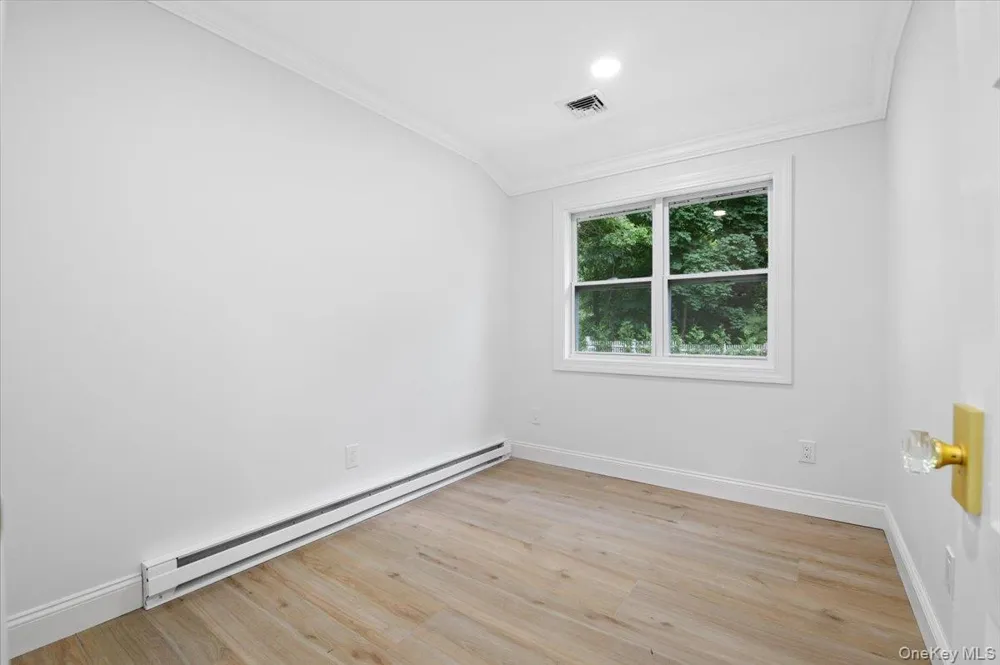 22 Peppermill Lane Dix Hills, NY 11746