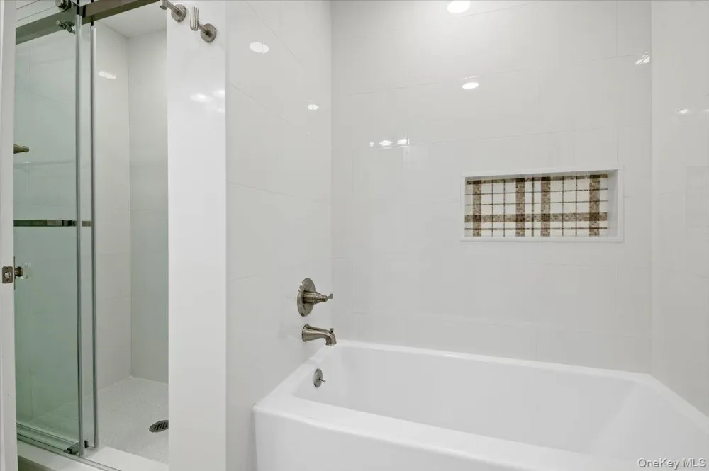 22 Peppermill Lane Dix Hills, NY 11746