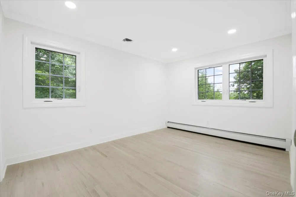 22 Peppermill Lane Dix Hills, NY 11746