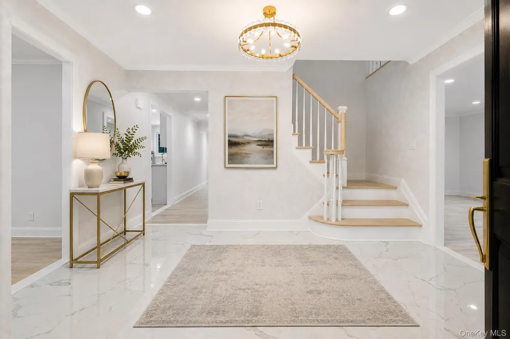 22 Peppermill Lane Dix Hills, NY 11746