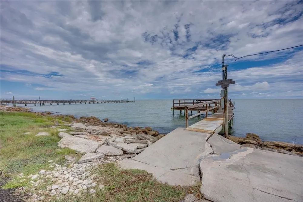 1141 N. Fulton Beach Rd #12 Fulton, TX 78358