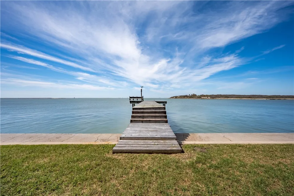 108 Bayshore Drive Ingleside on the Bay, TX 78362