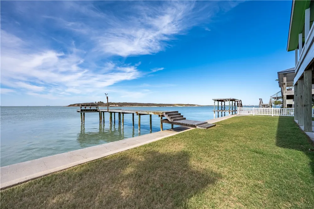 108 Bayshore Drive Ingleside on the Bay, TX 78362