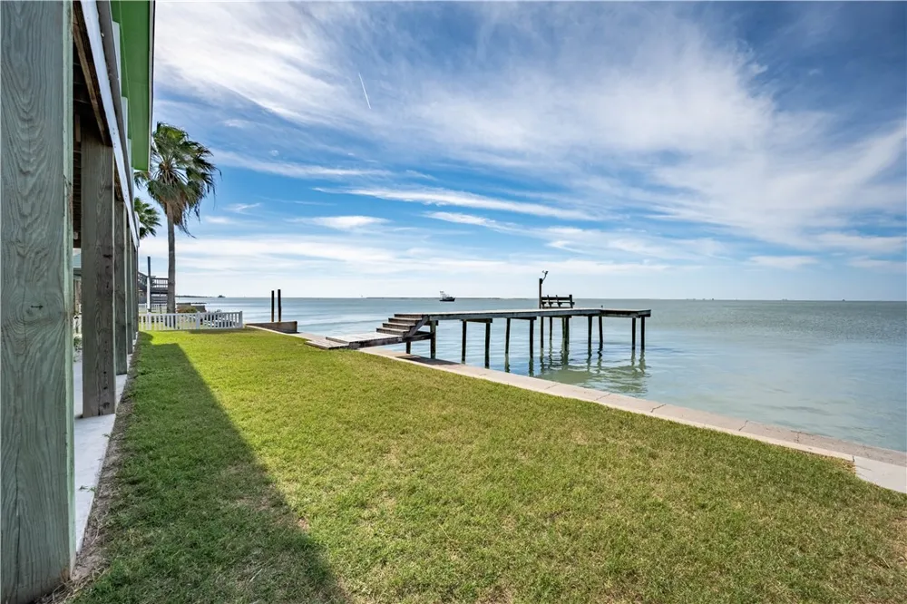 108 Bayshore Drive Ingleside on the Bay, TX 78362