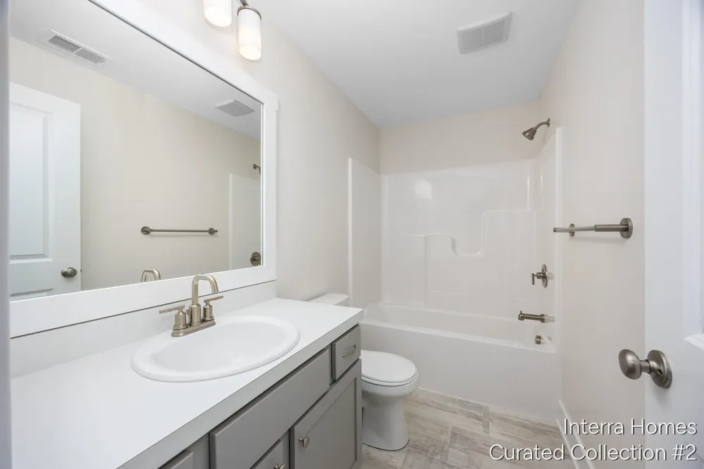 2835 W Cobblestone Court SE #15 Kentwood City, MI 49512