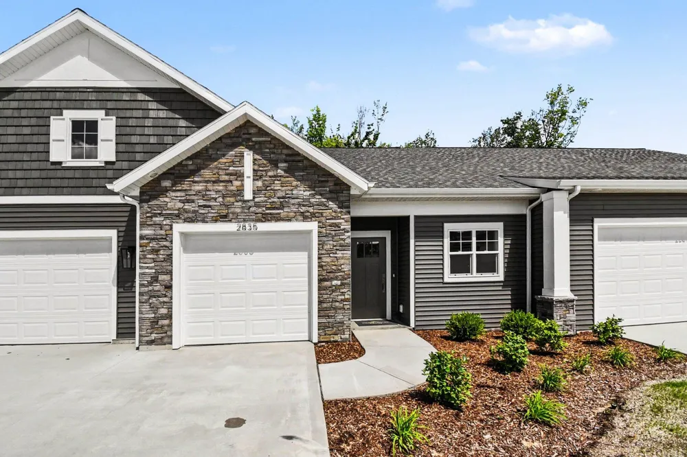 2835 W Cobblestone Court SE #15 Kentwood City, MI 49512