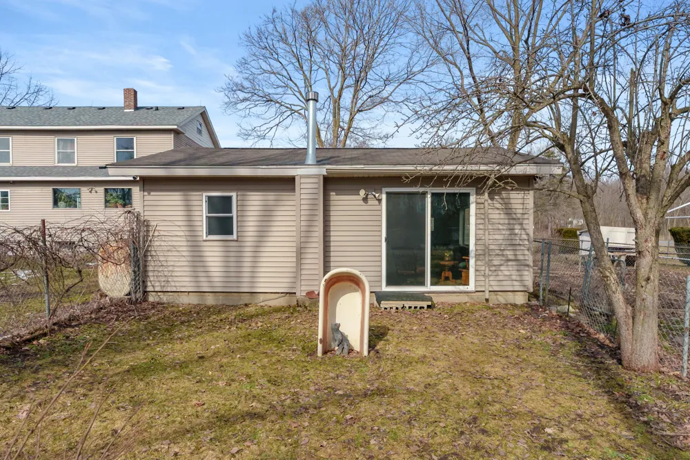 35553 M 43 Waverly Township, MI 49079