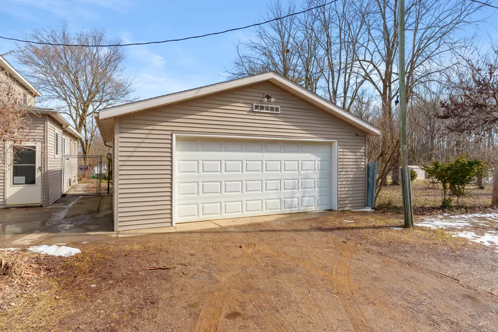 35553 M 43 Waverly Township, MI 49079