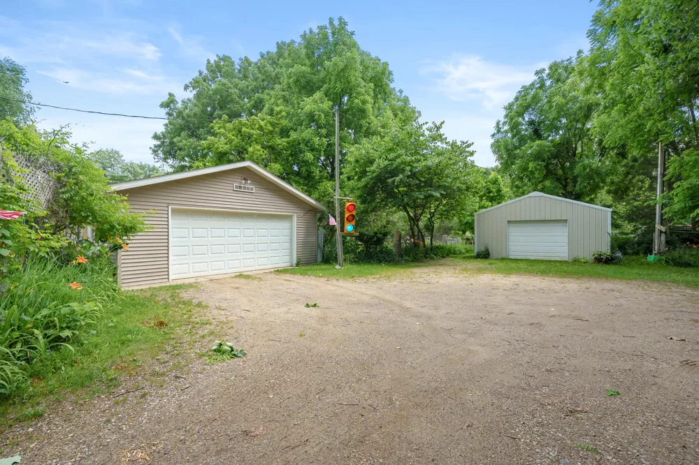 35553 M 43 Waverly Township, MI 49079