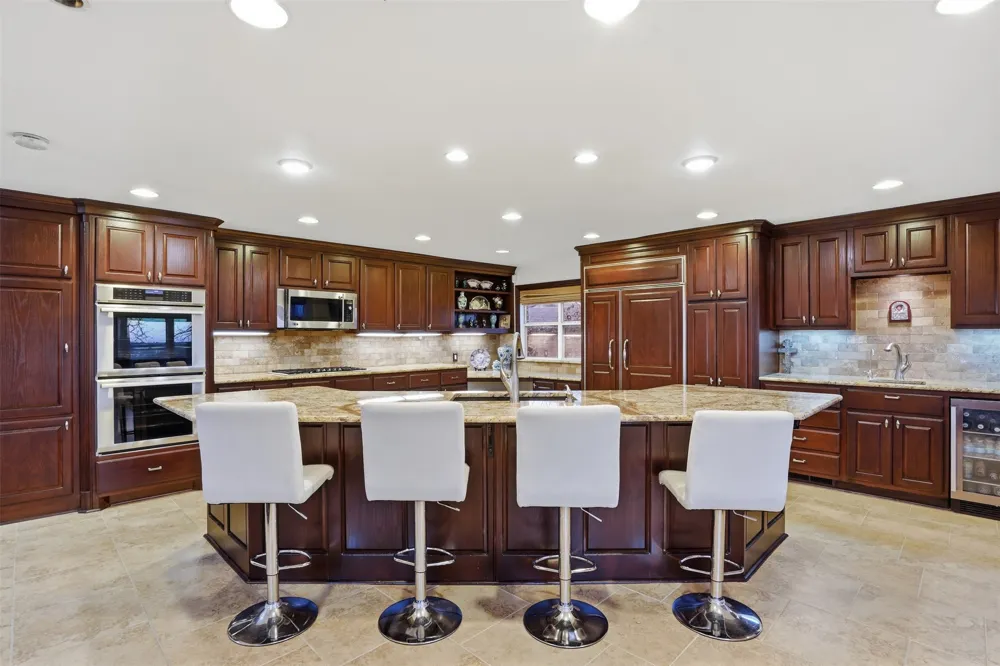 117 Scenic Drive Highland Village, TX 75077