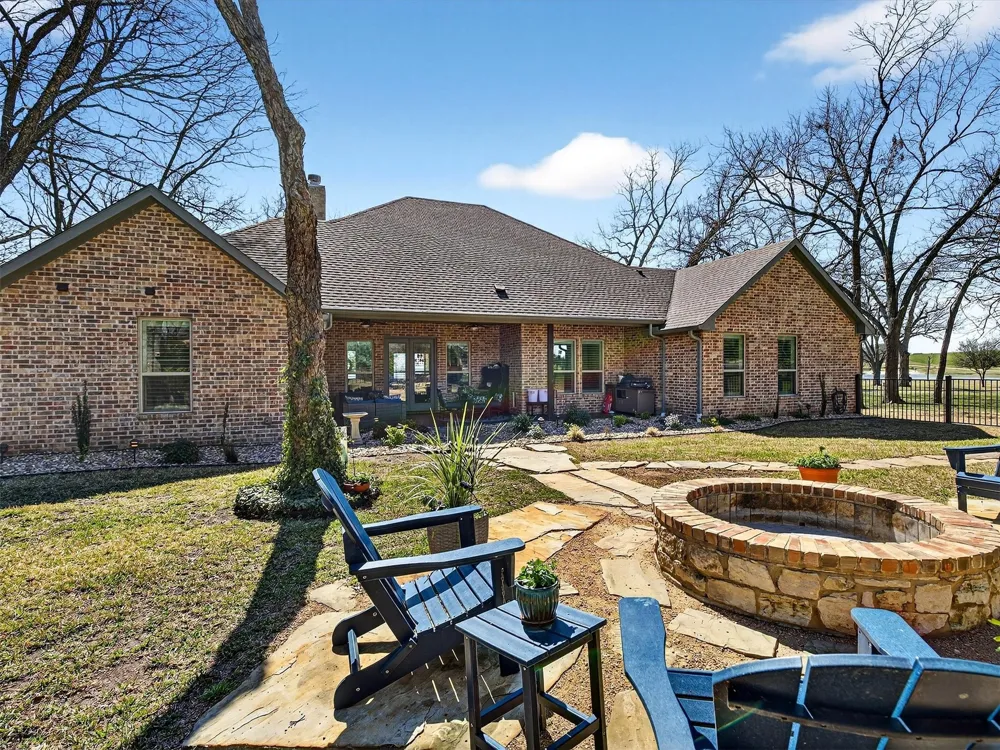 106 Pond Trail Kemp, TX 75143