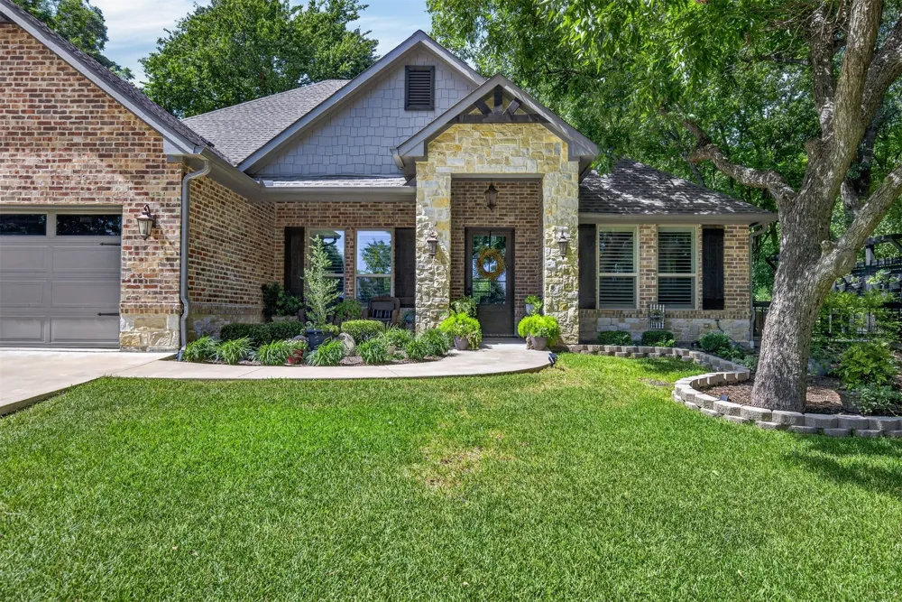 106 Pond Trail Kemp, TX 75143