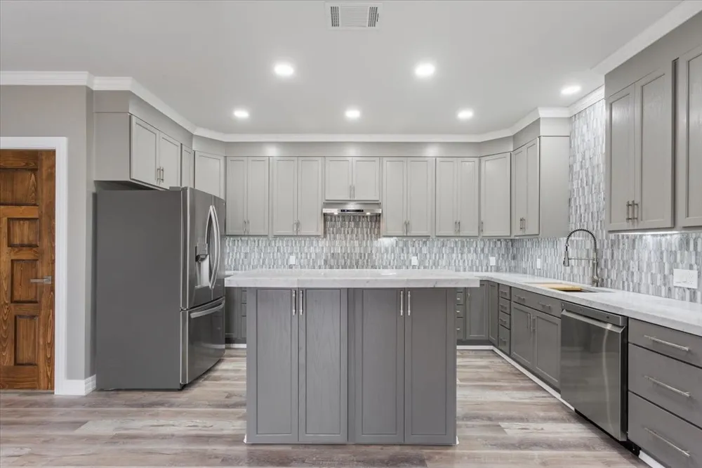 202 Avenue D Clifton, TX 76634