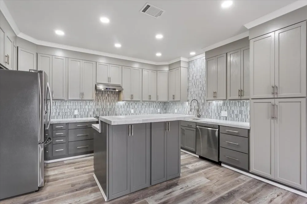 202 Avenue D Clifton, TX 76634