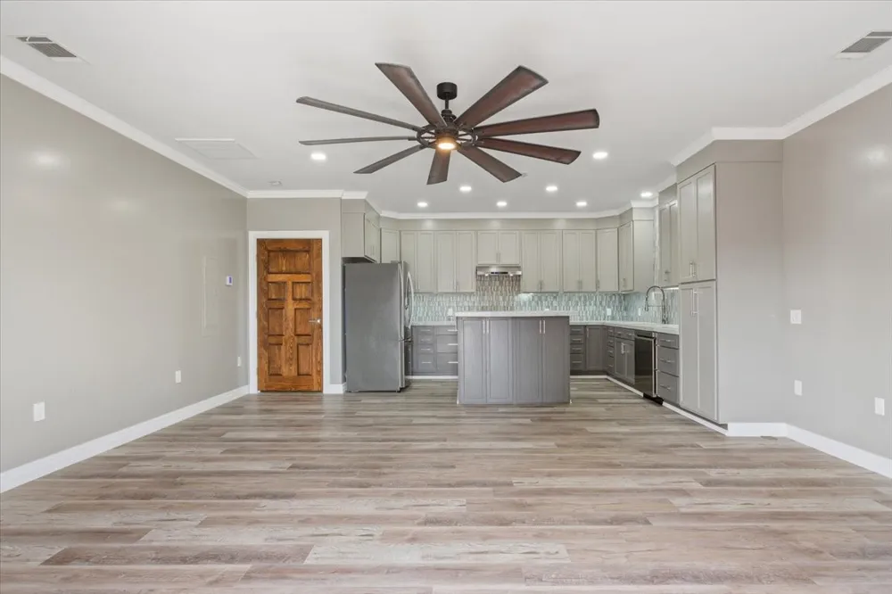 202 Avenue D Clifton, TX 76634