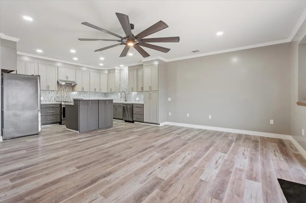 202 Avenue D Clifton, TX 76634