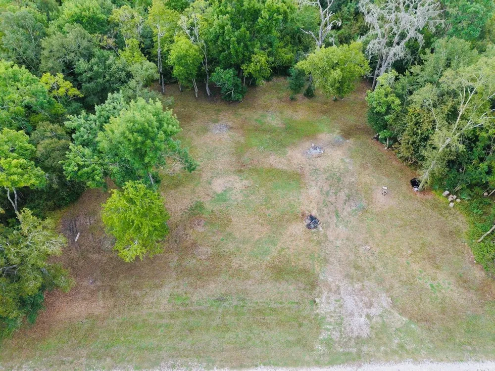 Elm Cr 825c Street West Columbia, TX 77486