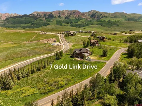 7 Gold Link Drive