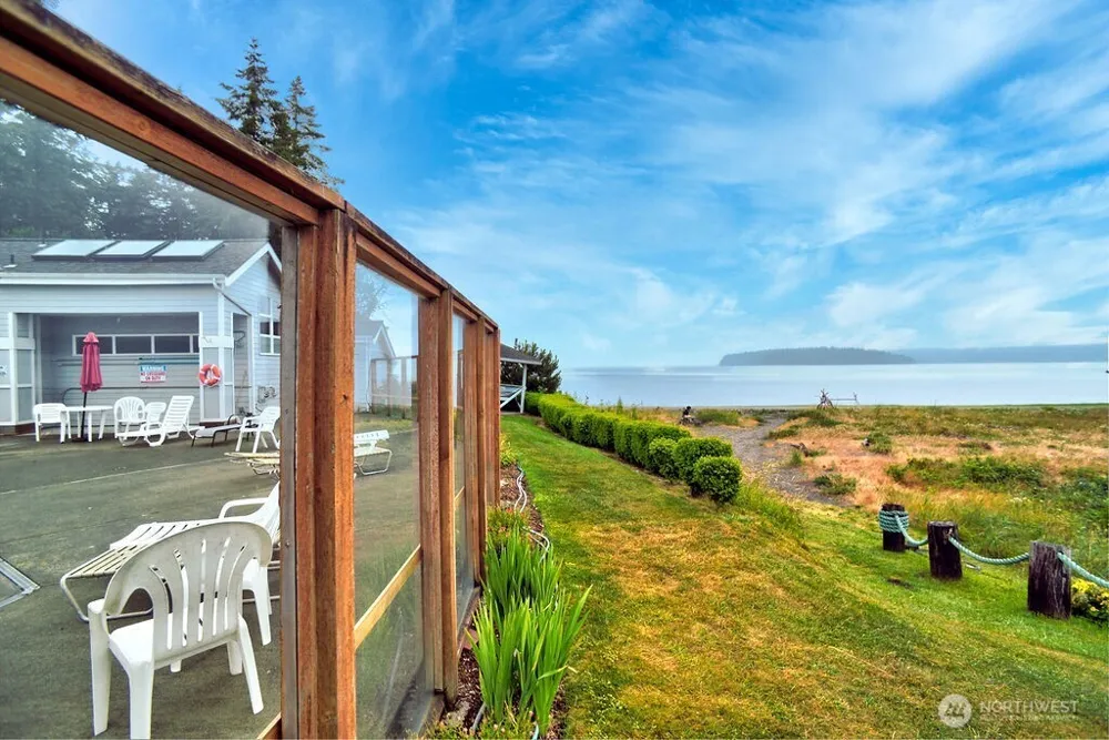 37971 Brant Road NE Hansville, WA 98340