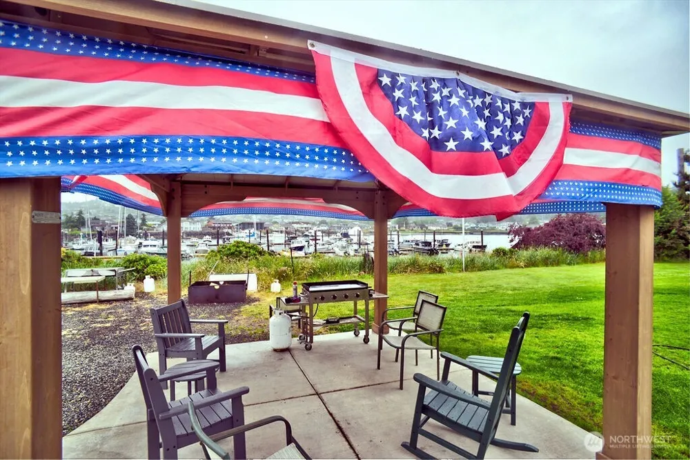 37971 Brant Road NE Hansville, WA 98340