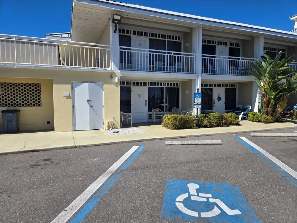 611 DESTINY DRIVE #101 Ruskin, FL 33570