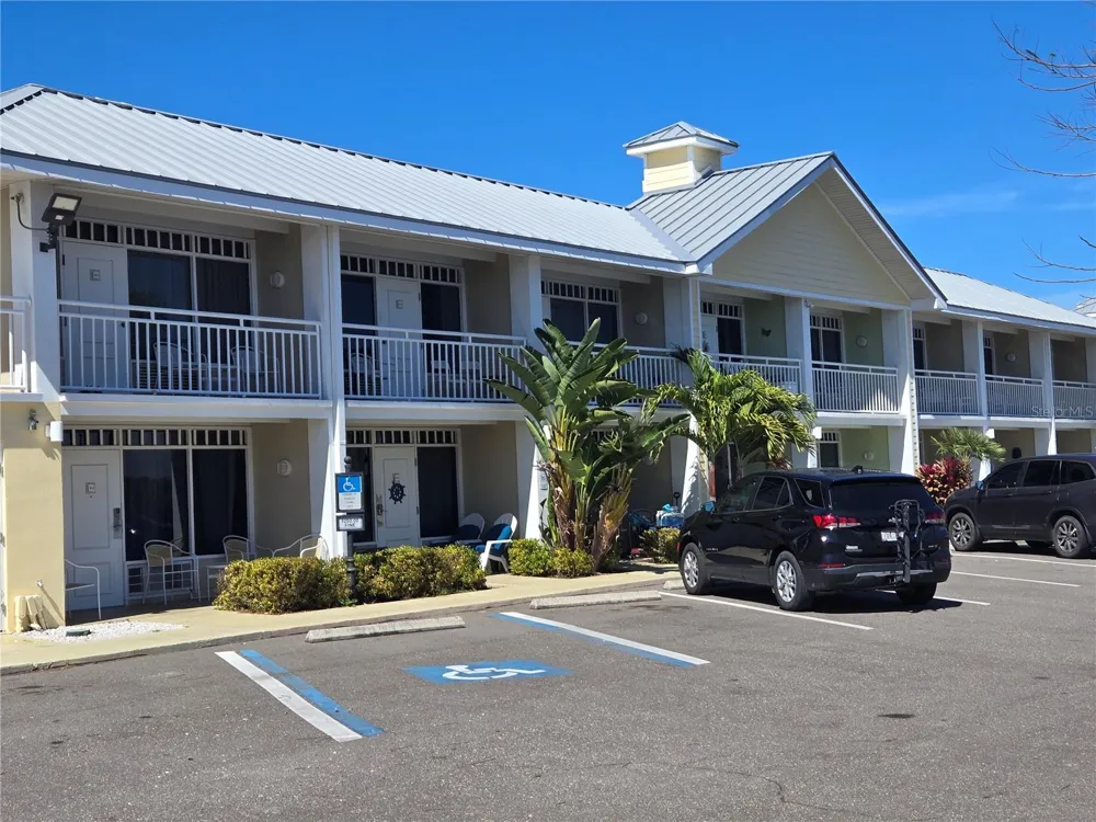 611 DESTINY DRIVE #101 Ruskin, FL 33570