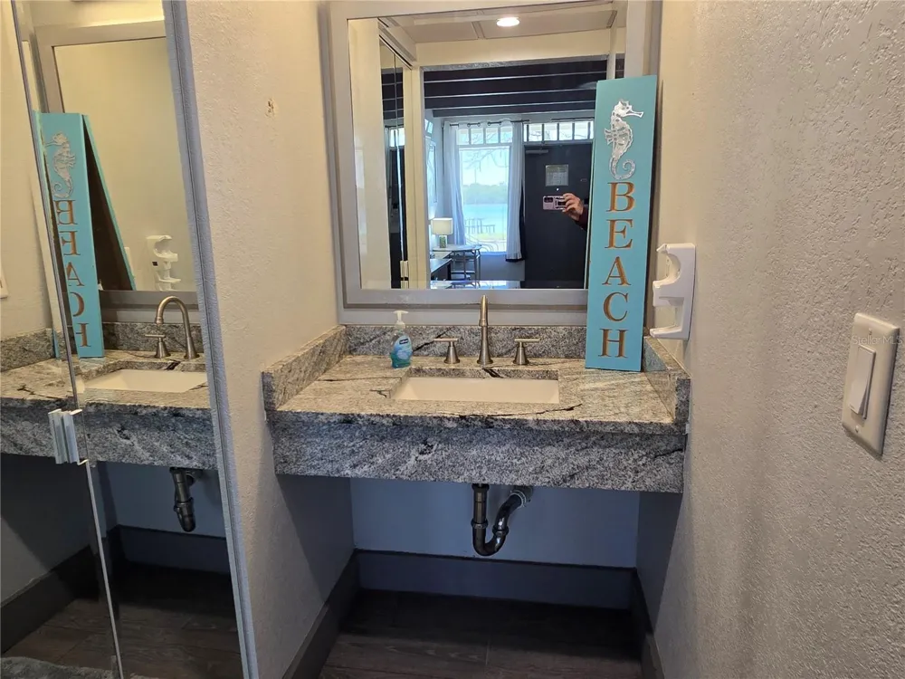 611 DESTINY DRIVE #101 Ruskin, FL 33570