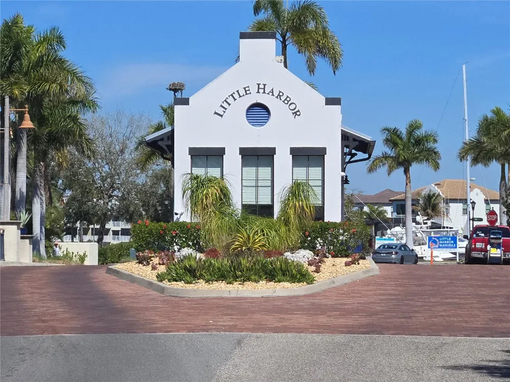 611 DESTINY DRIVE #101 Ruskin, FL 33570