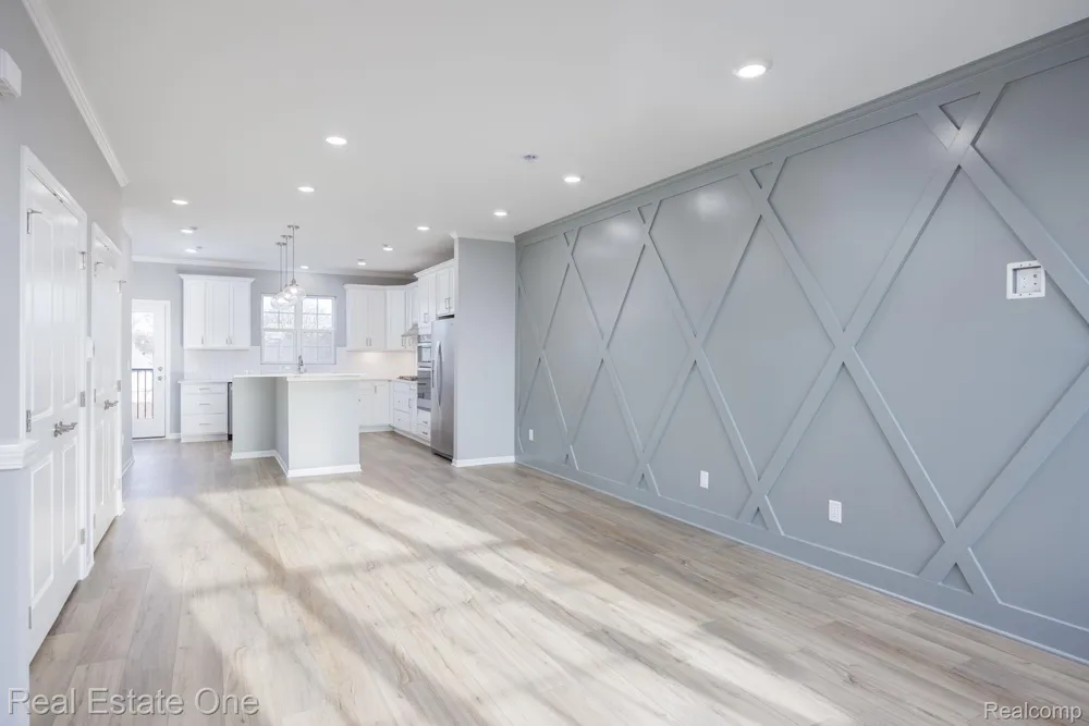 378 Sydney Court Plymouth City, MI 48170