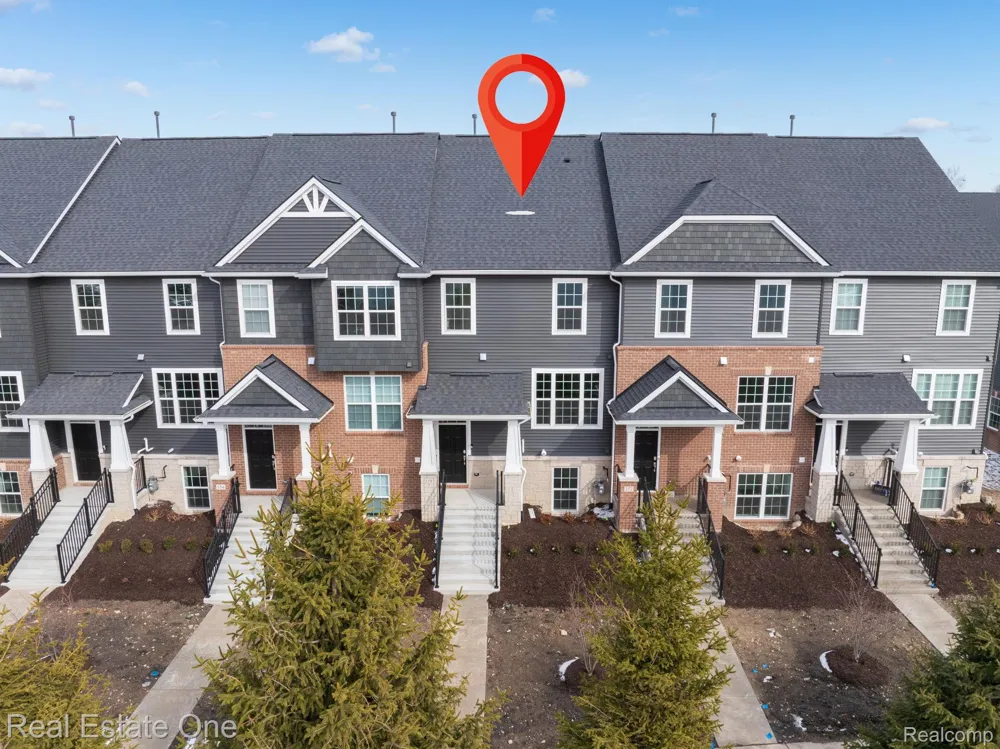 378 Sydney Court Plymouth City, MI 48170
