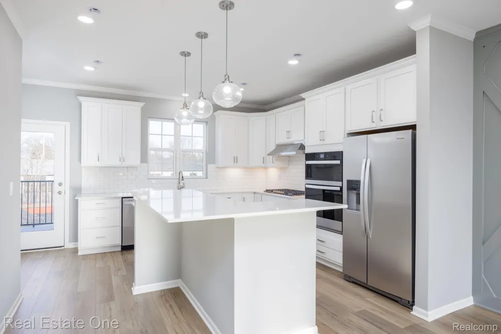 378 Sydney Court Plymouth City, MI 48170