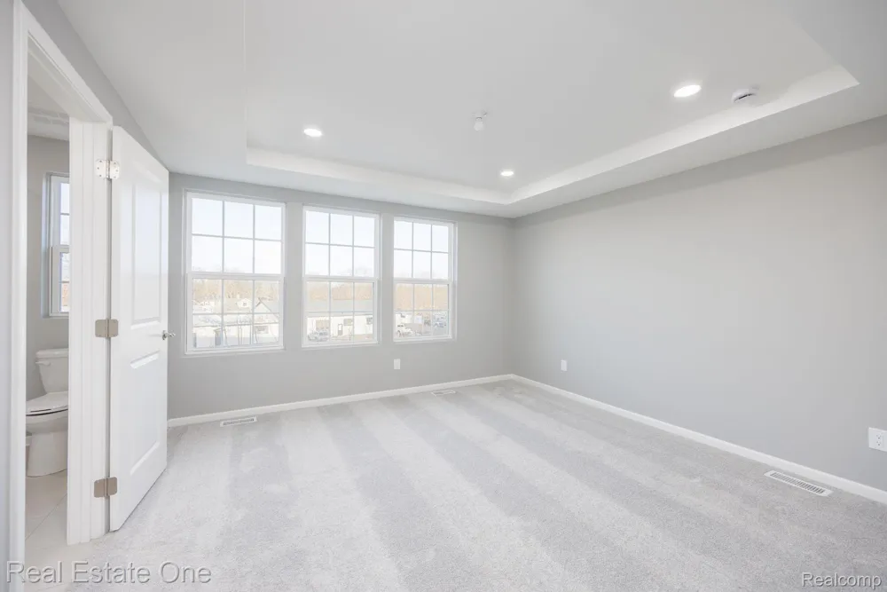 378 Sydney Court Plymouth City, MI 48170