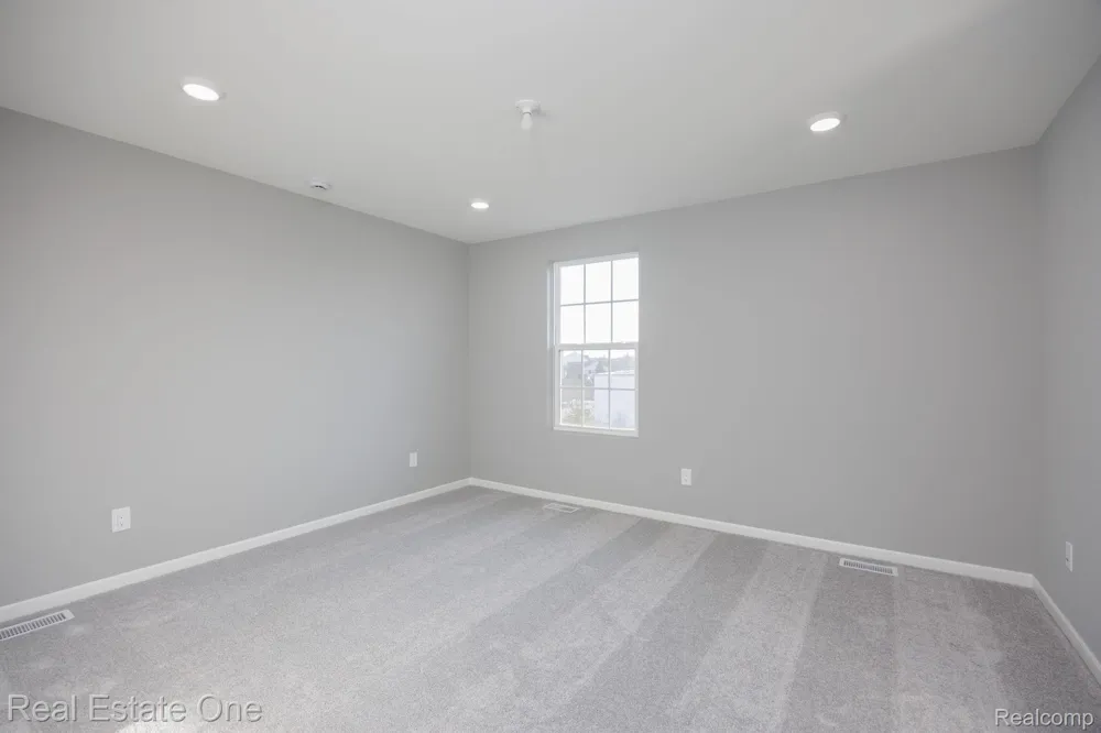 378 Sydney Court Plymouth City, MI 48170