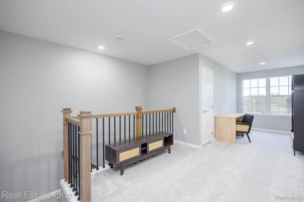 378 Sydney Court Plymouth City, MI 48170